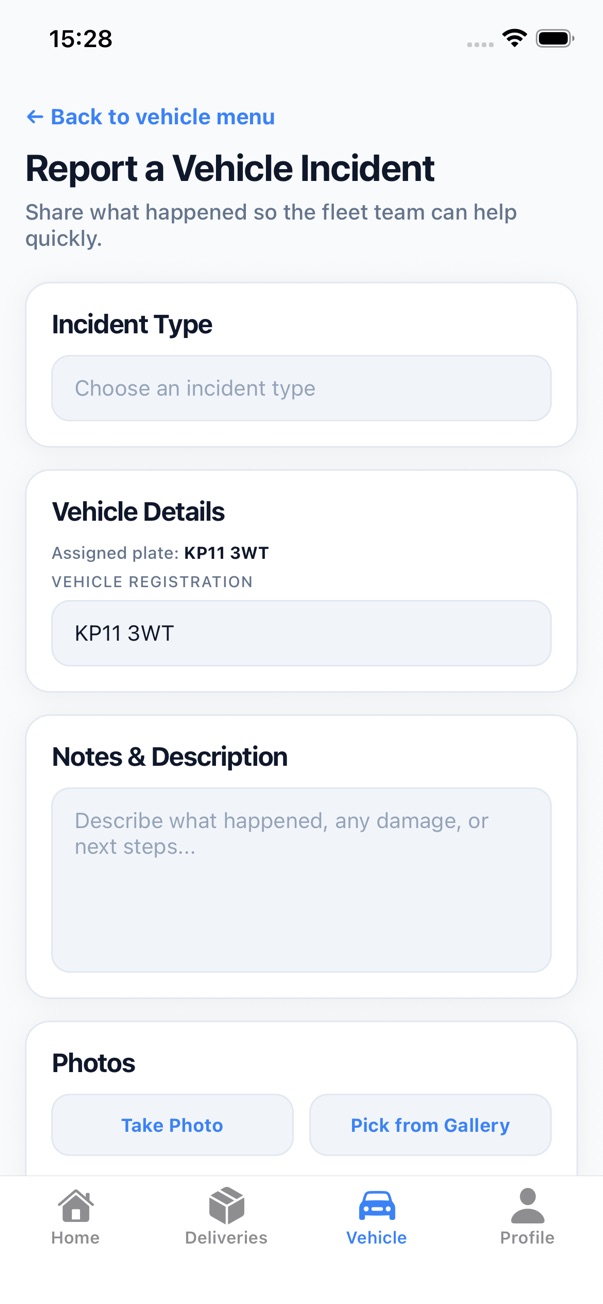 Driver reporting a vehicle incident in Qinetic
